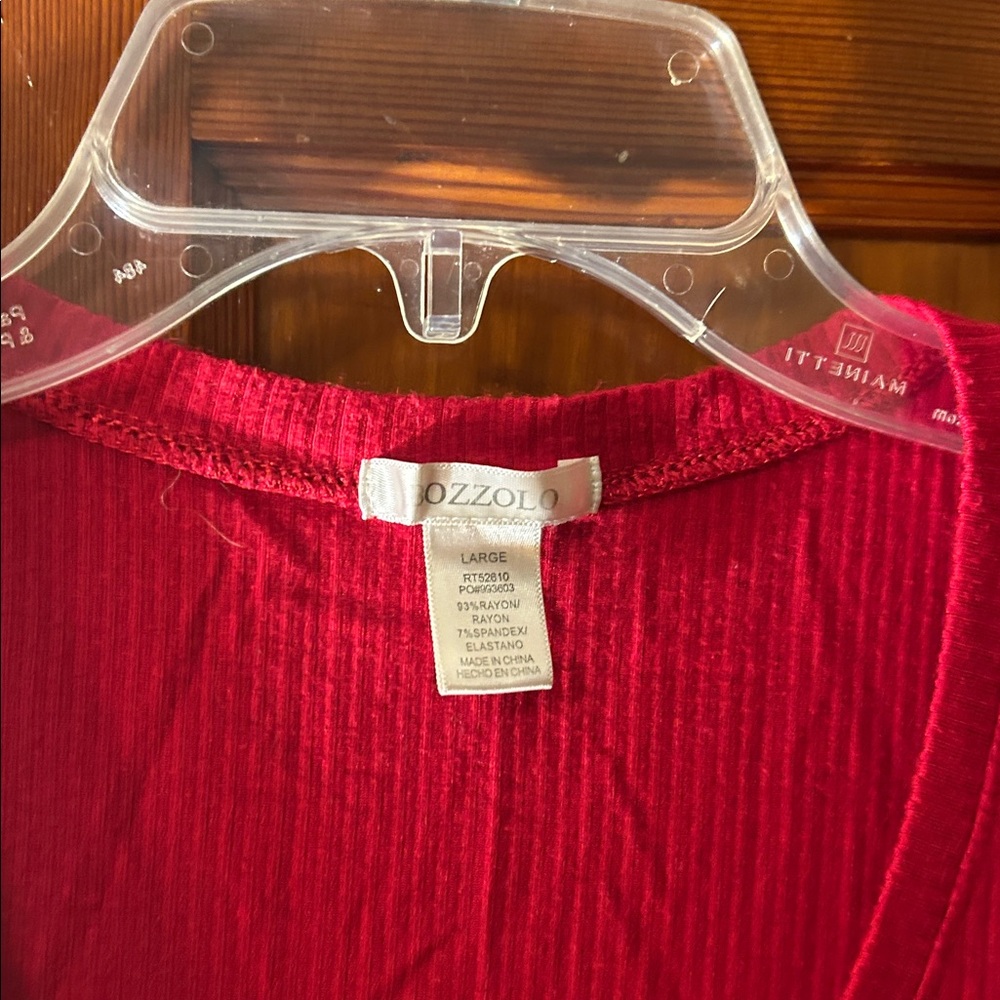 Set Of Two Ribbed V‑Neck Cropped Tees - Picture 9 of 10